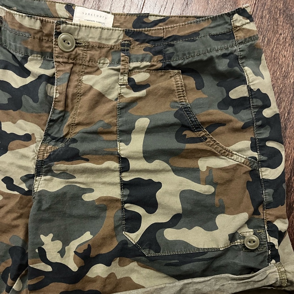Sanctuary army shorts! Size 29!